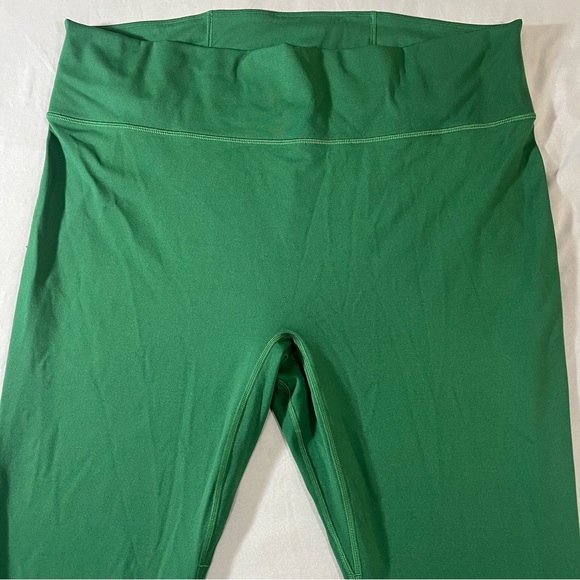 Fabletics Infinity Motion 365 High Waisted Leggings Color Green Size 4X - Picture 10 of 15